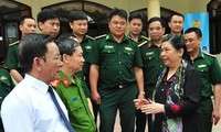 Phó Chủ tịch Quốc hội Tòng Thị Phóng tiếp xúc cử tri lực lượng vũ trang tỉnh Sơn La